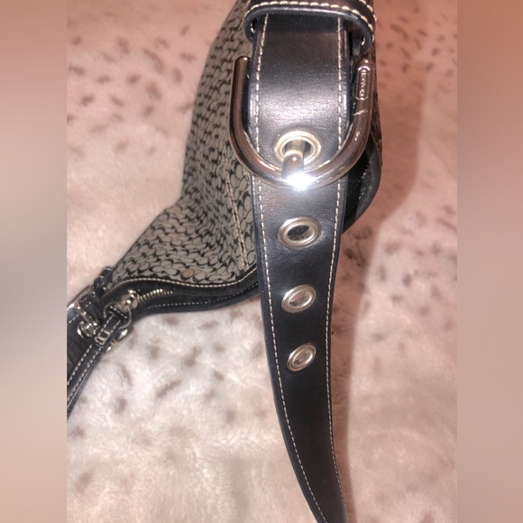 Coach Crossbody 🎀 - Picture 6 of 14